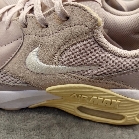 Air Max Nike Womens Running Sneakers Size 8.5 - Picture 4 of 13